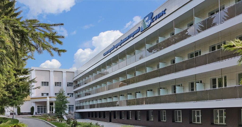 Территория санатория Восток